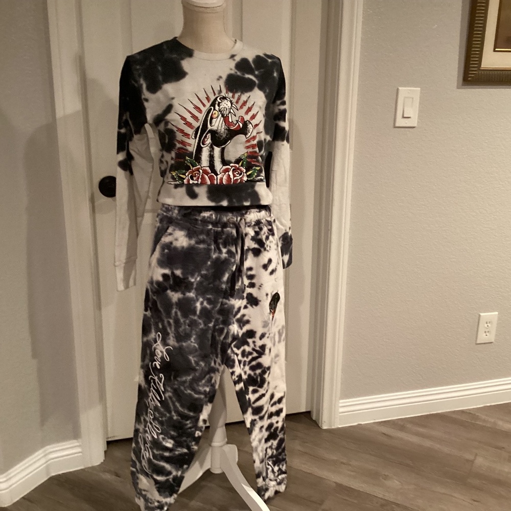 Ed Hardy Tie Dyed Tiger Women Set, Size Medium, Color Multi Colored NEW